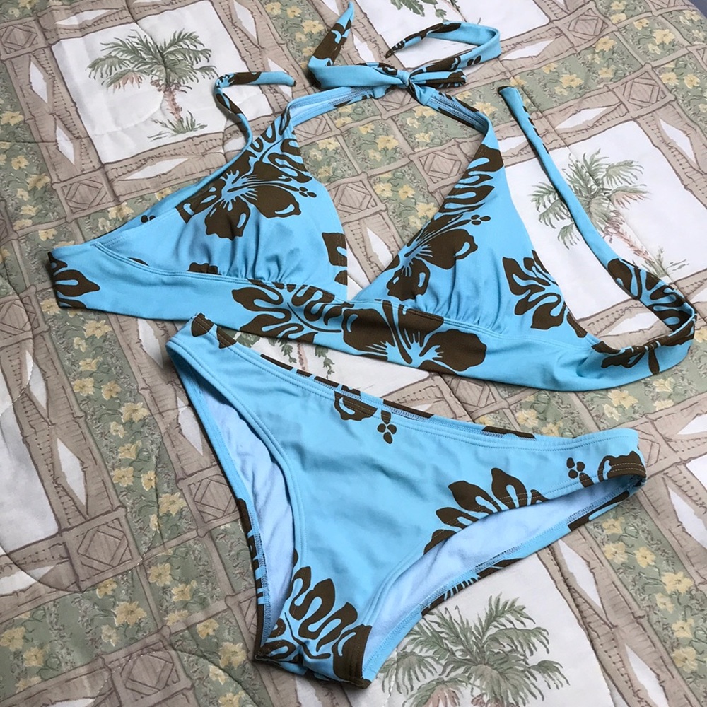 Arizona Hawaiian Floral Print 2 Piece Bathing Suit